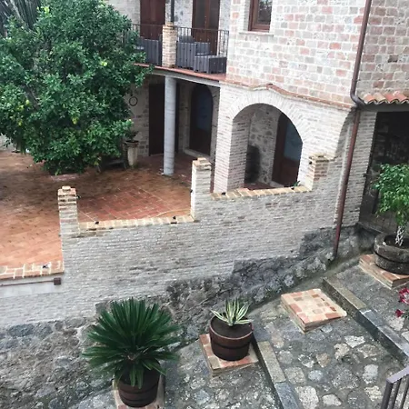 فندق مبيت وإفطار San Domenico House 